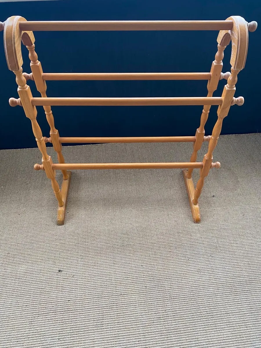 Pine towel rail - Image 1