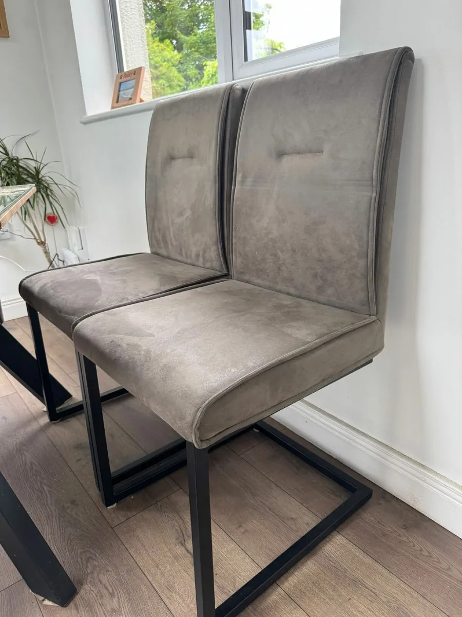 Dining Table & Chairs - Image 2