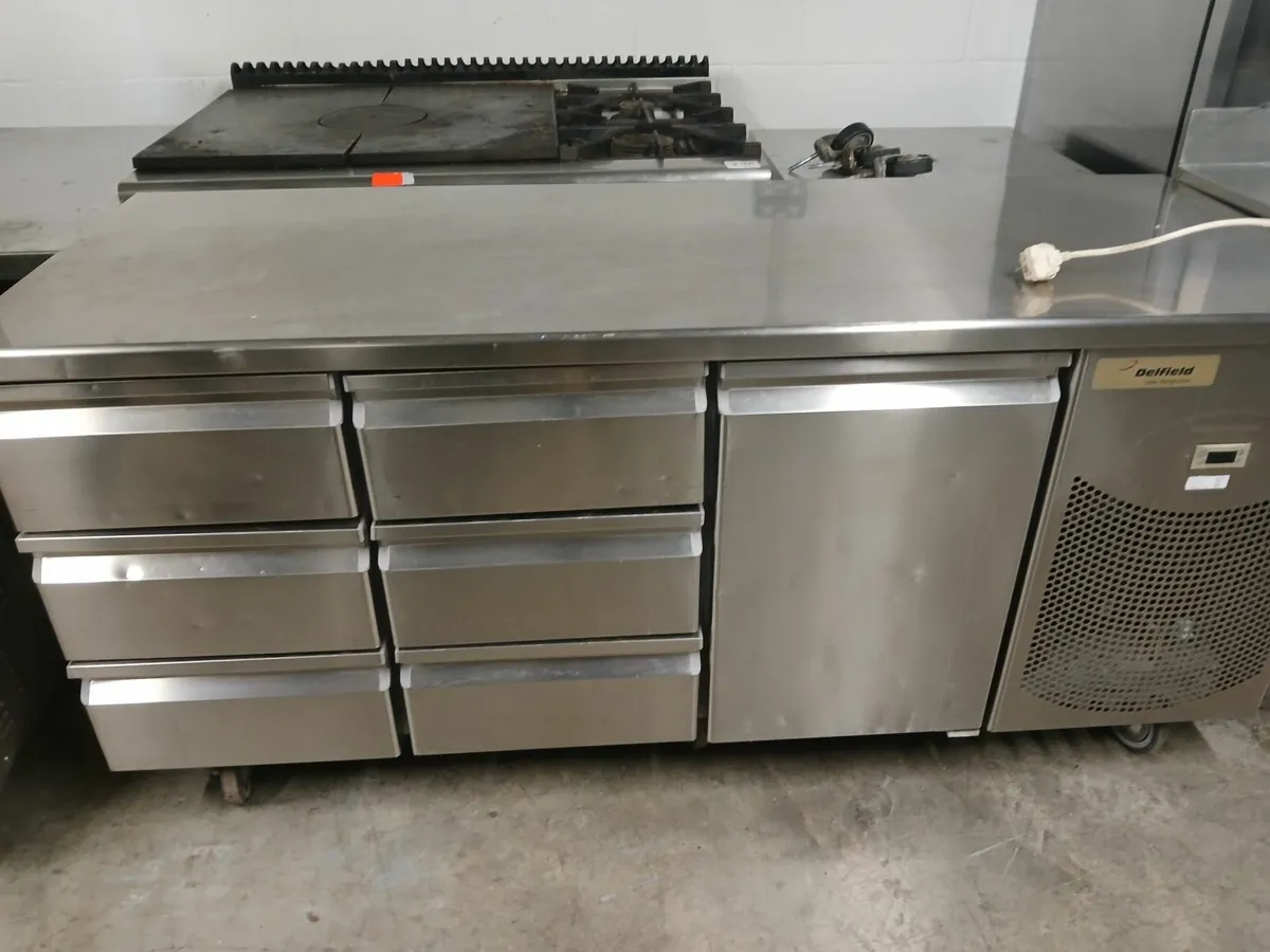 Stainless steel cabbinet on wheels delivered - Image 1