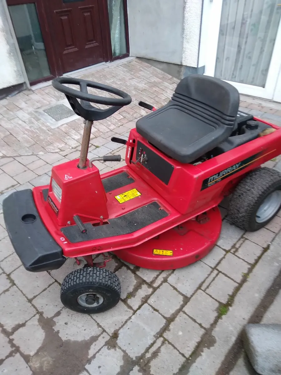 Ride on lawnmower - Image 2