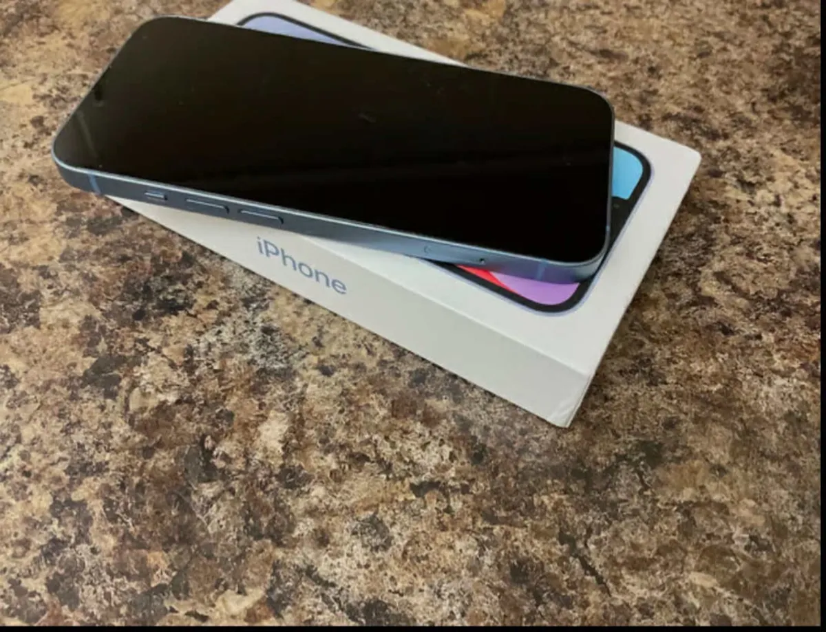iPhone 14 - Image 2