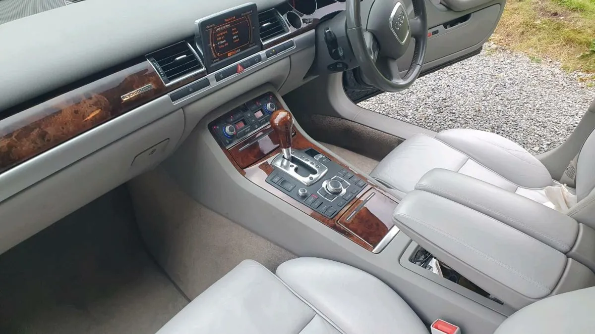 Audi A8 D3 3.0TDI V6 Sport 2007 low km - Image 2