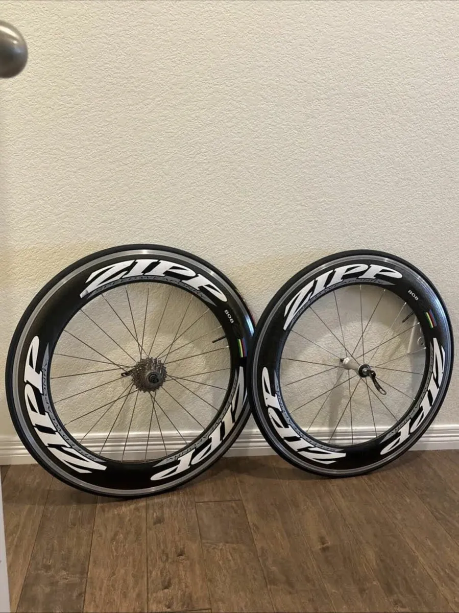 ZIPP 808 clinchers - Image 1