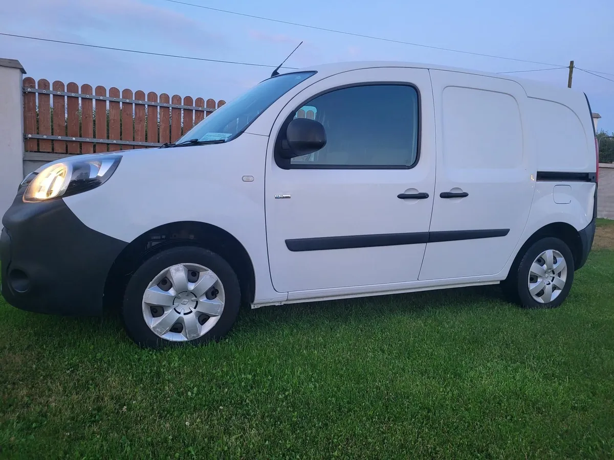 RENAULT KANGOO ZE ELECTRIC . €4850+VAT.  LOW KM. - Image 1