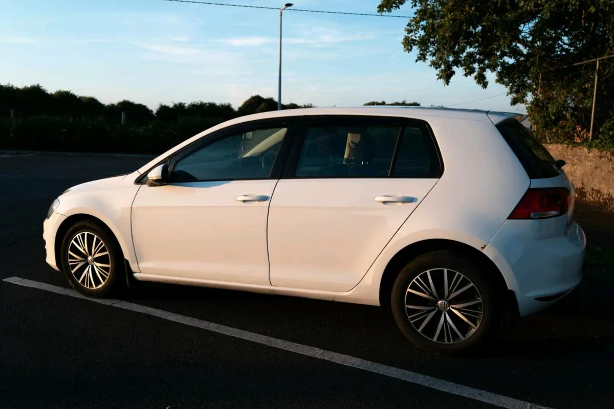 131 Automatic VW Golf White - Image 4