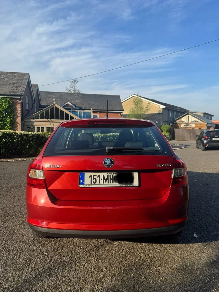 Skoda Rapid 2015 - Image 3