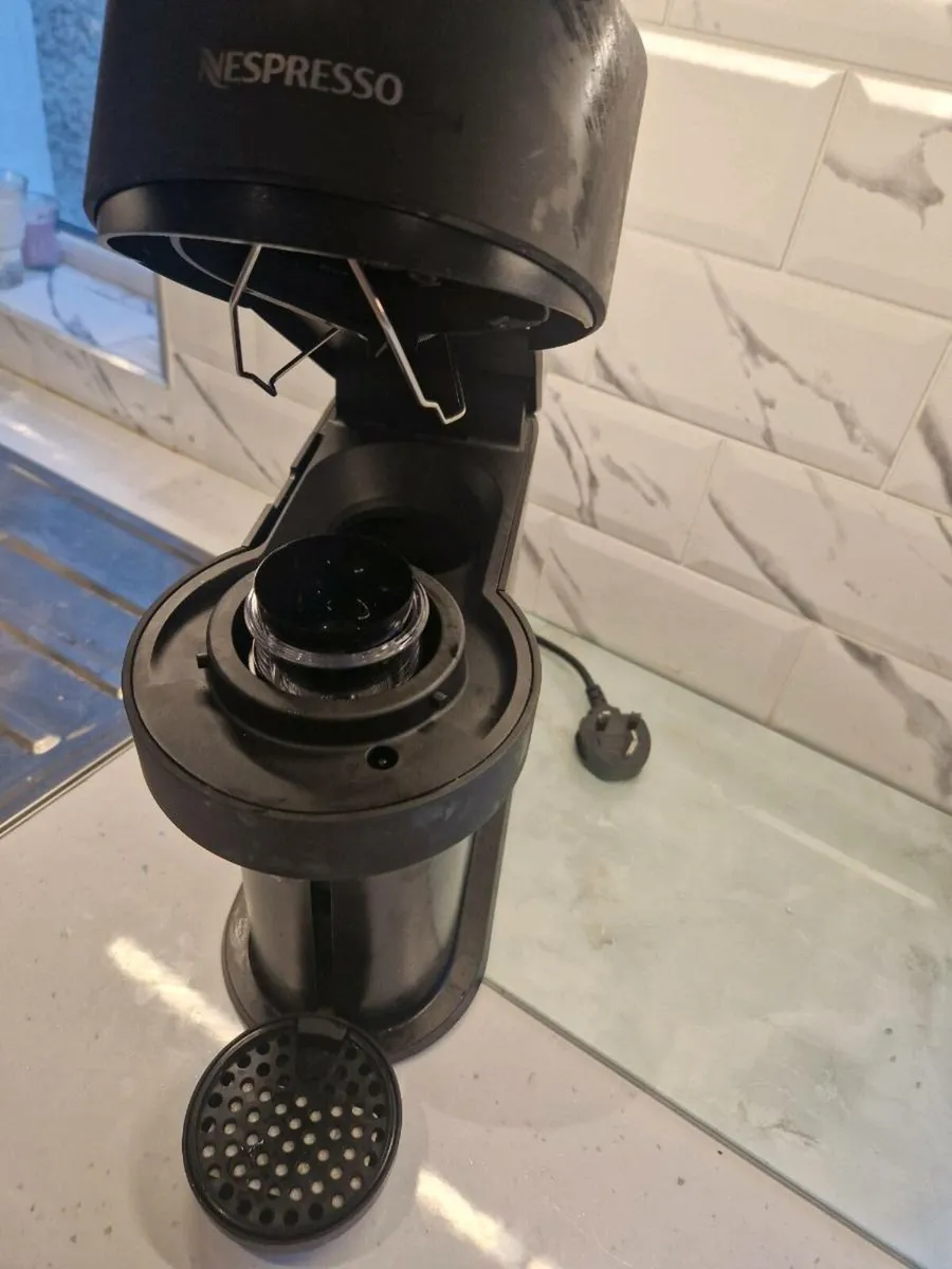 Nespresso coffee machine - Image 2
