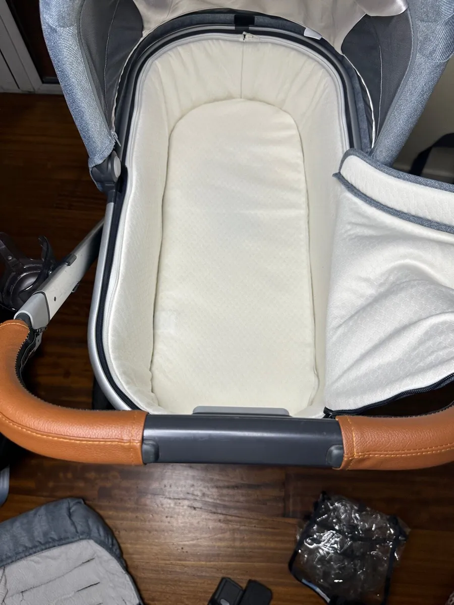 Full set Uppababy vista with Cybex car seat - Image 4