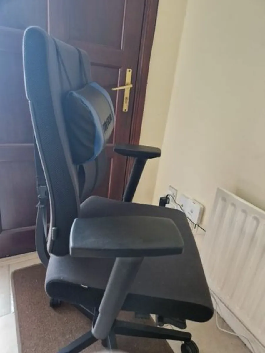 Office Chair with Back Rest AND Head Rest - Image 2