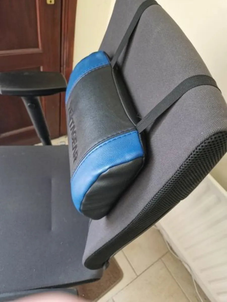 Office Chair with Back Rest AND Head Rest - Image 3
