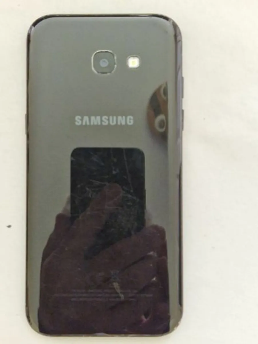 Samsung Galaxy A5 (2017), 32GB, 3GB Ram, Exc. Cond - Image 3