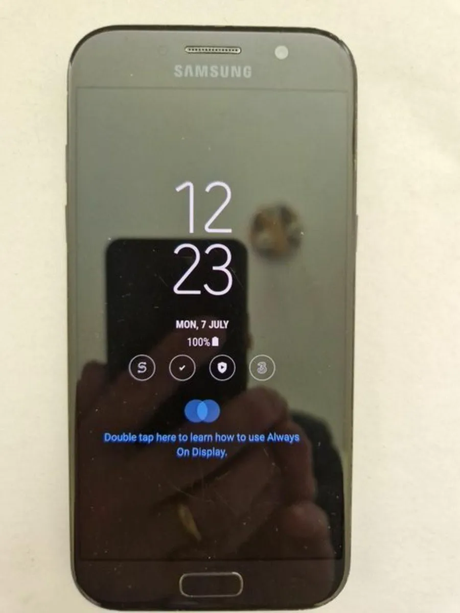 Samsung Galaxy A5 (2017), 32GB, 3GB Ram, Exc. Cond - Image 1