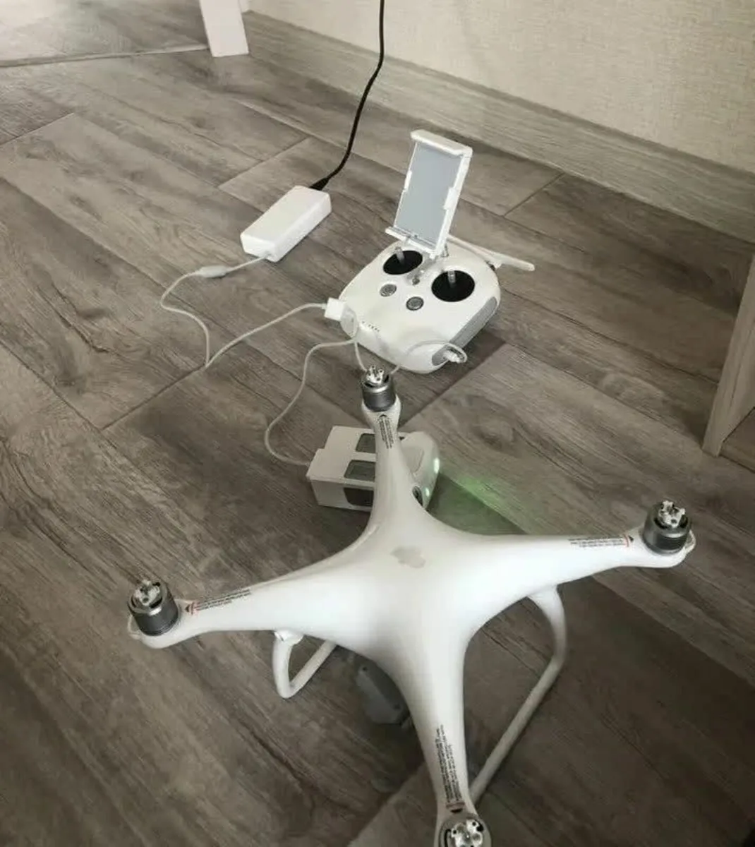 DJI Phantom 4 - Image 2