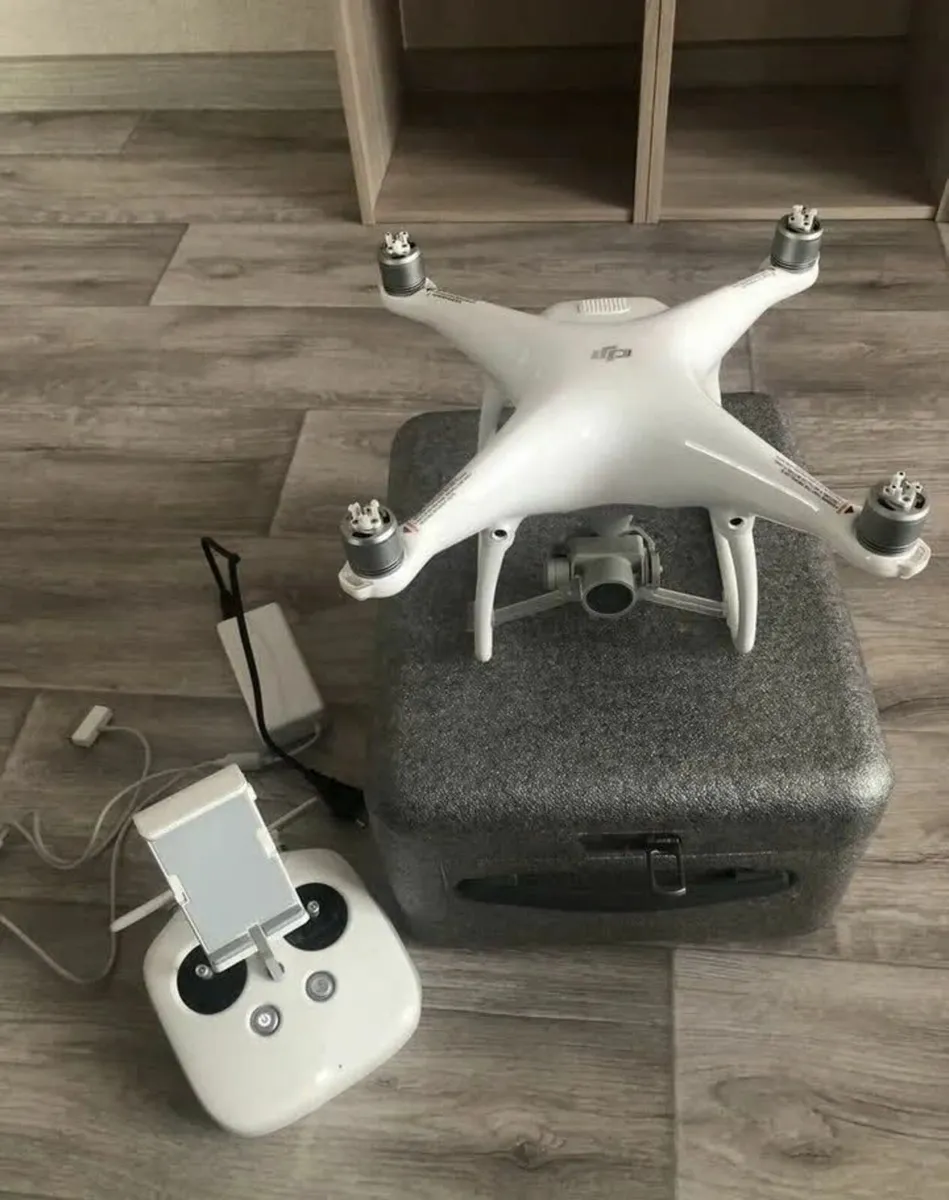 DJI Phantom 4 - Image 1
