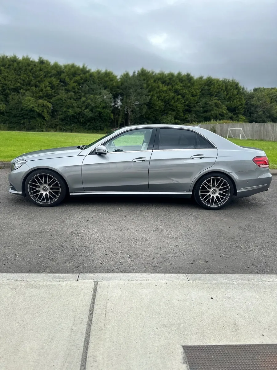 Mercedes-Benz E-Class 2014 Automatic - Image 3