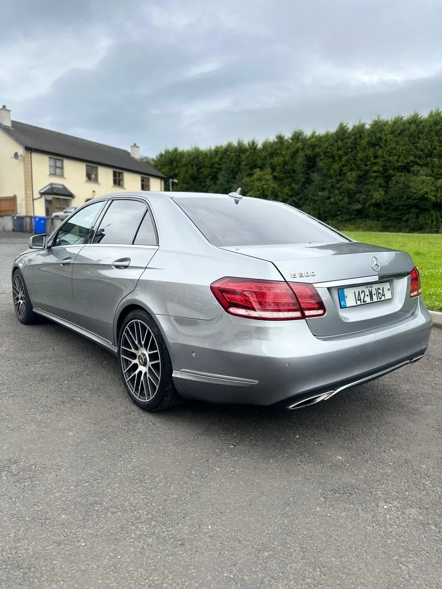 Mercedes-Benz E-Class 2014 Automatic - Image 4