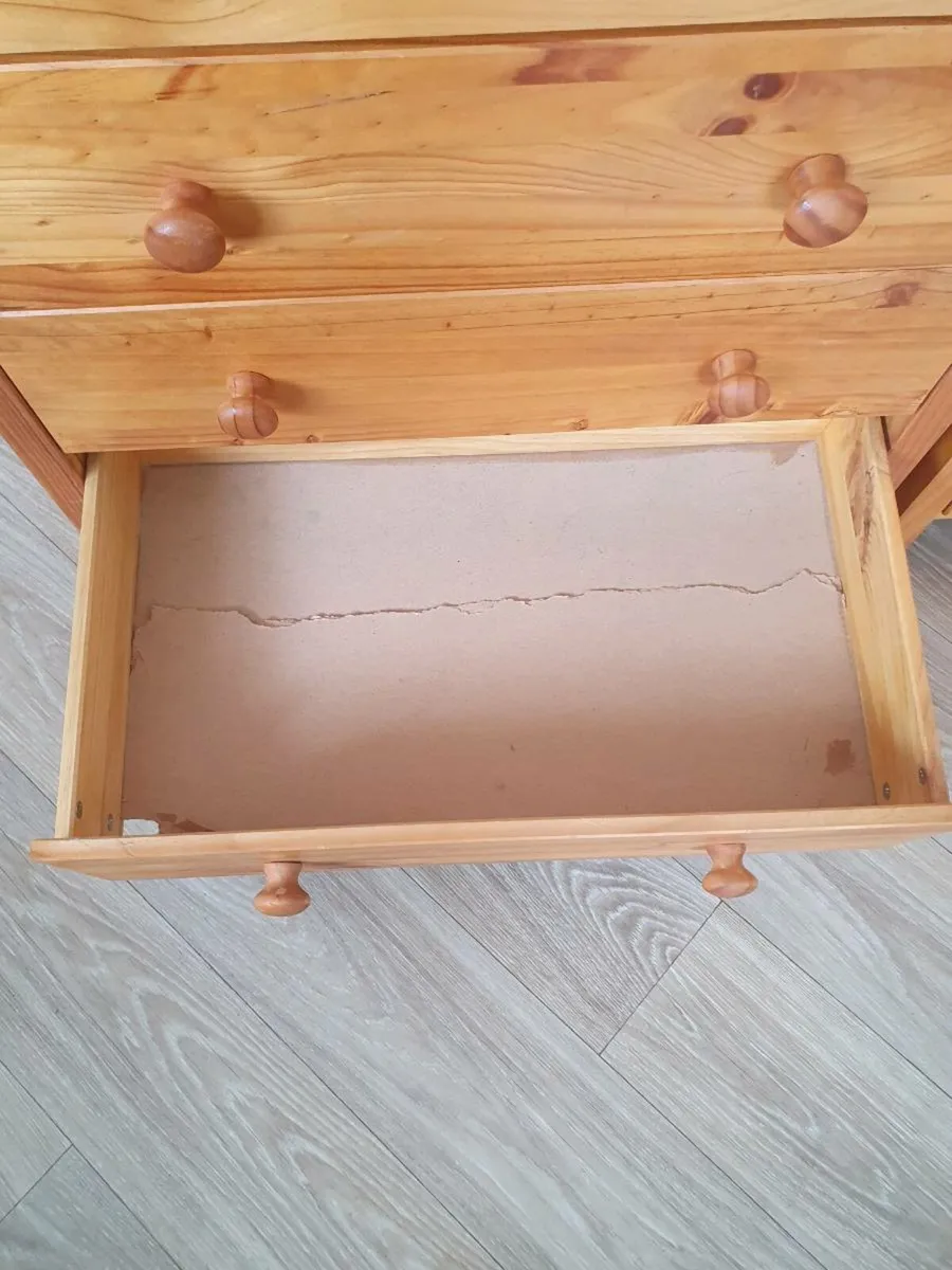 Double beds and chest of drawers - Image 4