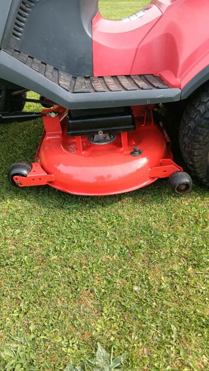 Castlegarden 22hp twin cylinder Briggs - Image 2