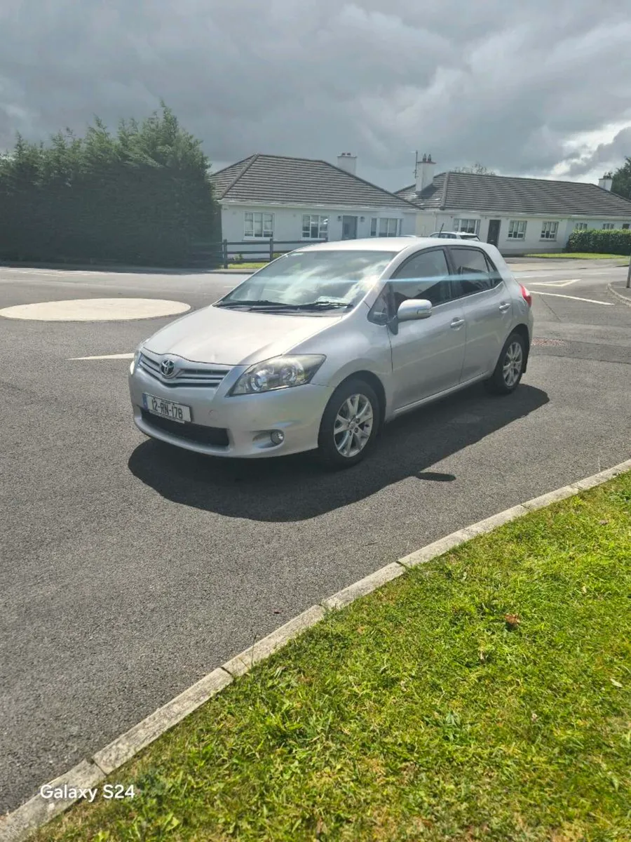 Toyota Auris Sport 2012 Diesel - Image 2
