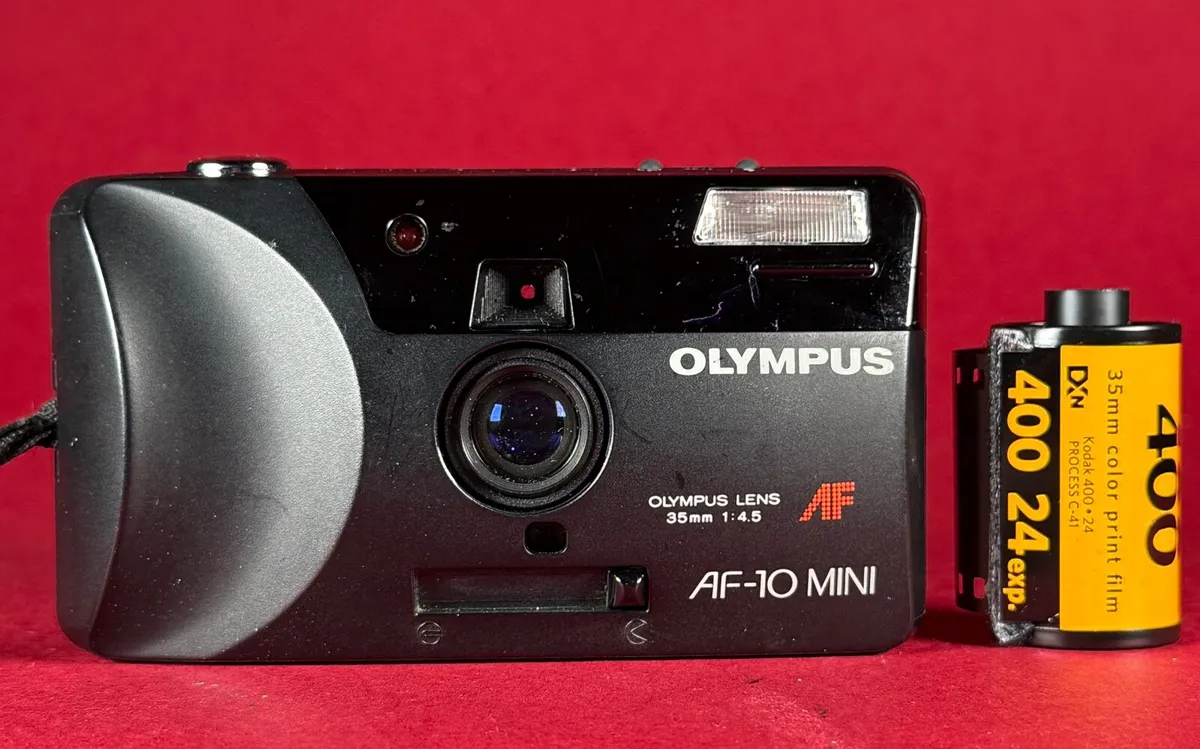 Olympus AF 10 Mini 35mm film camera free P&P - Image 1