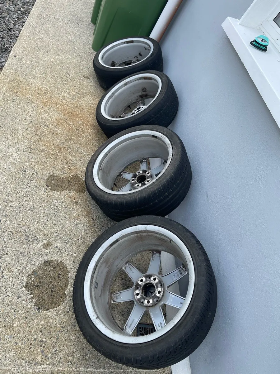 Mercedes Alloys and tires - Image 1