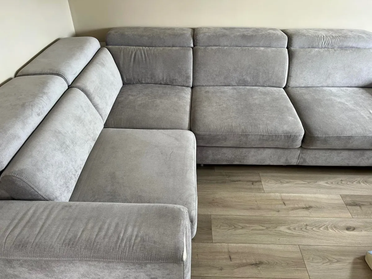 Recliner Couch - Image 1