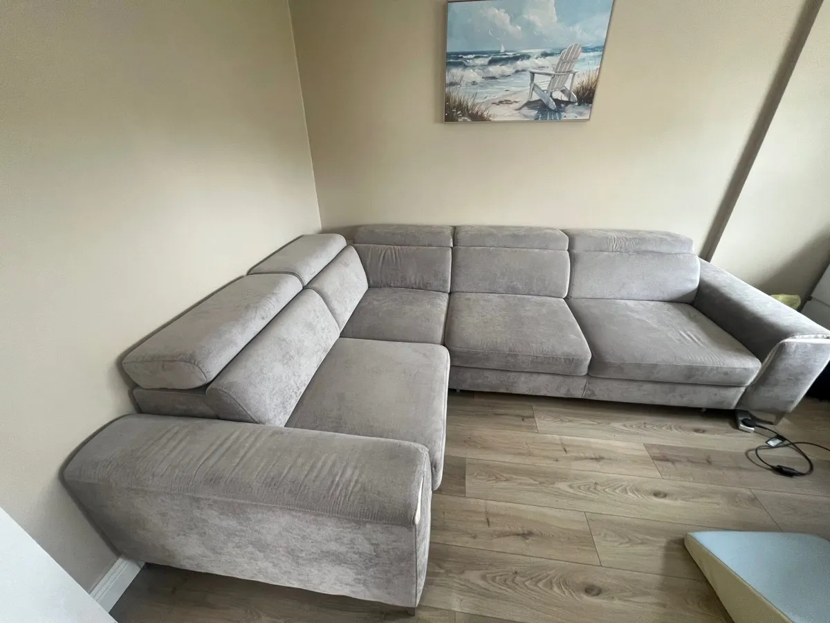 Recliner Couch - Image 2
