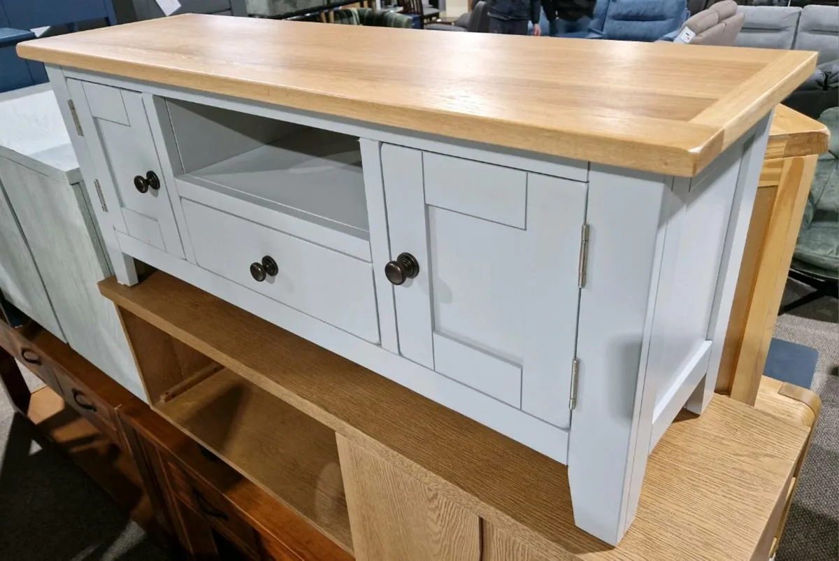 Guildford tv unit