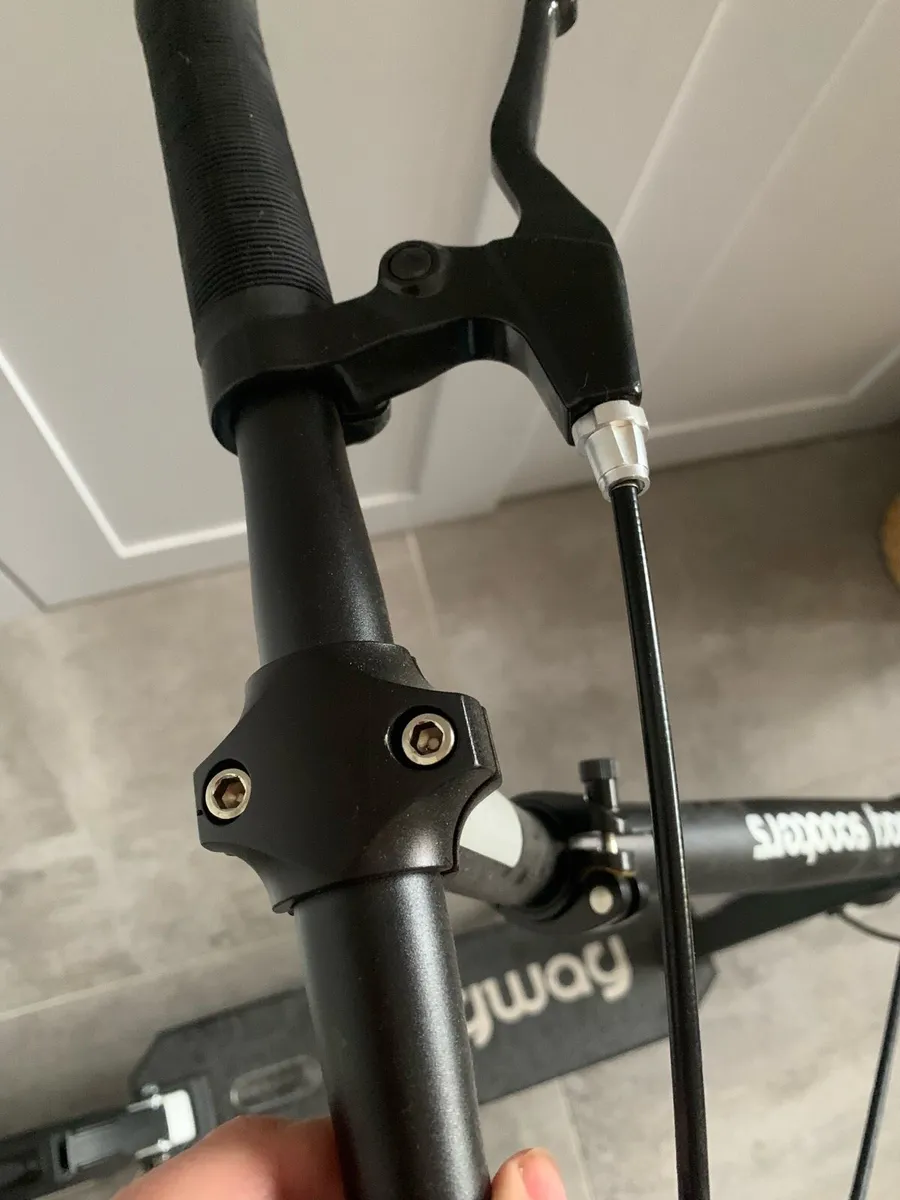 Adult / teenager scooter Longway Jaguar (new) - Image 3