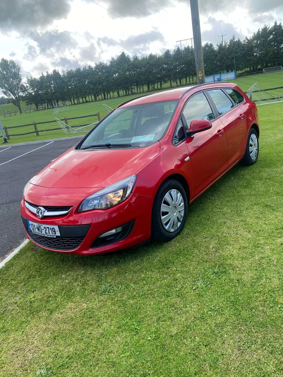 Vauxhall Astra 2013 - Image 2