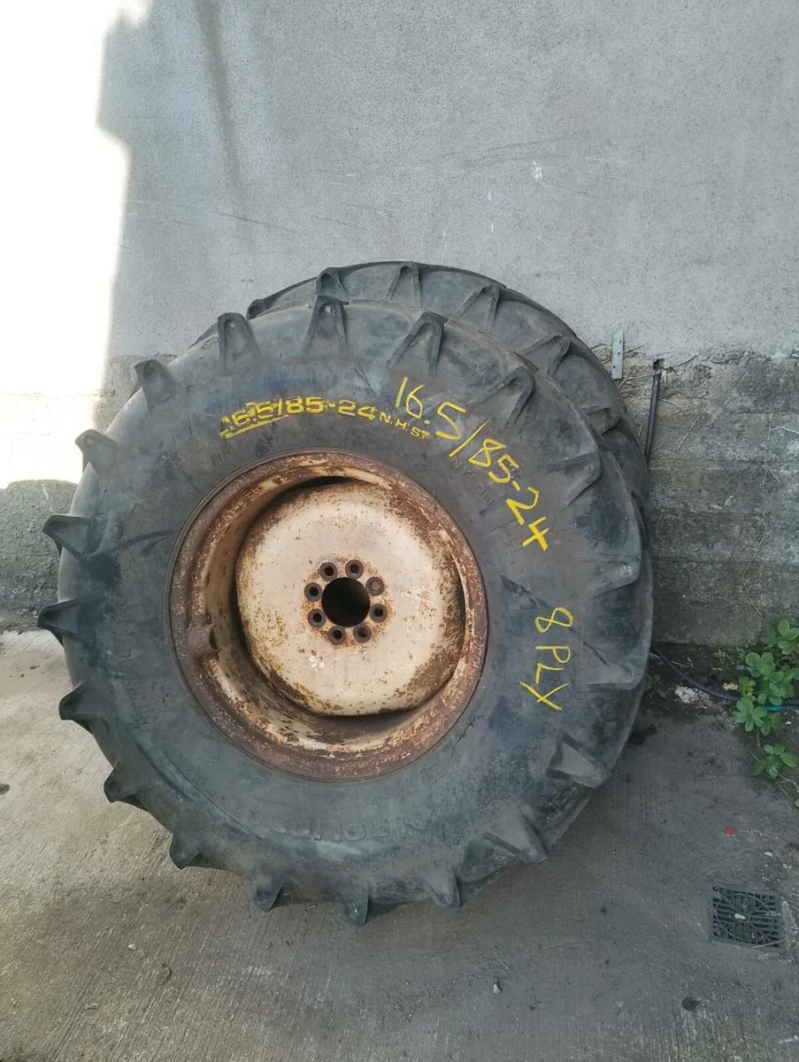 Wheels&tyres 16.5/85-24 MF Ford international - Image 1