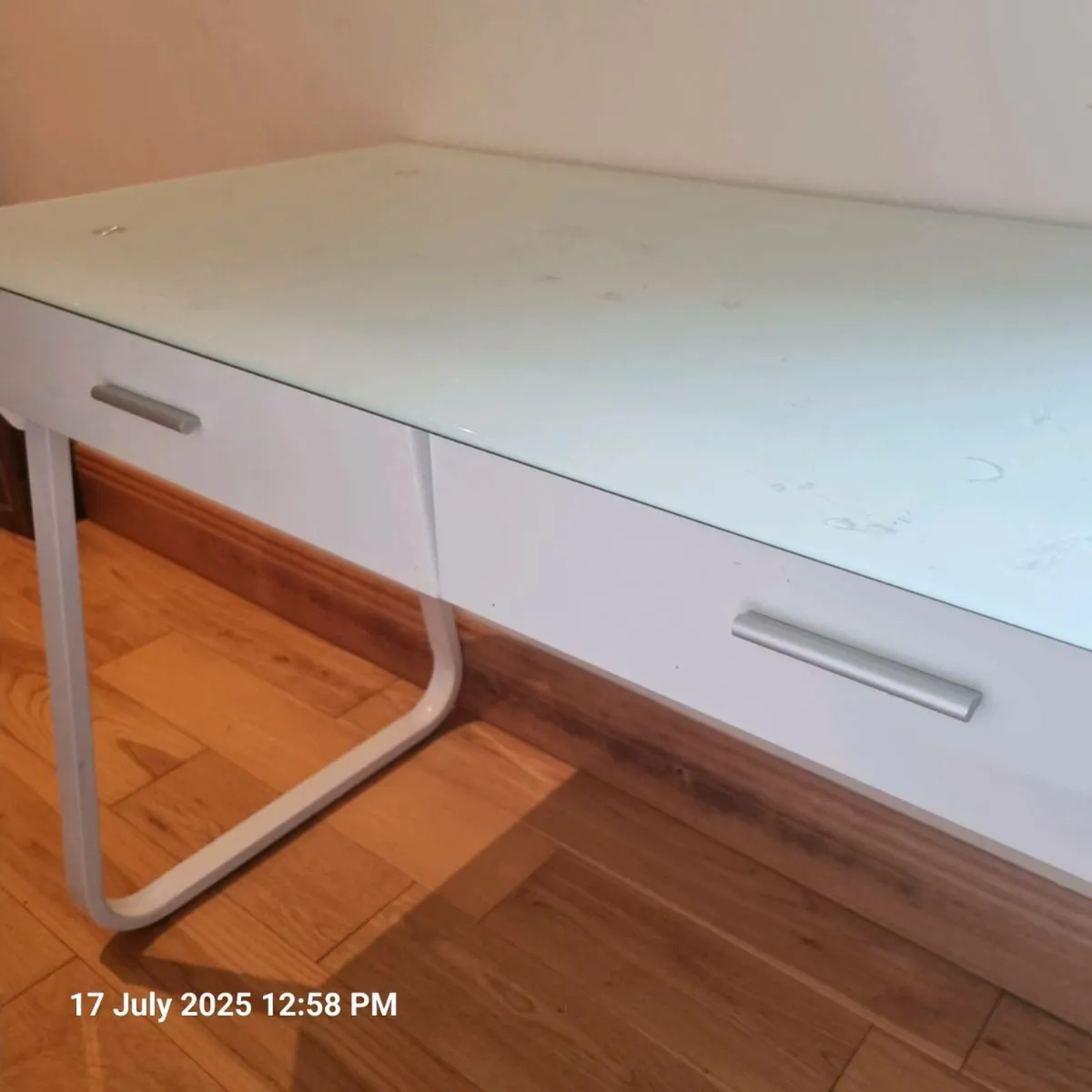 Desk - Image 4