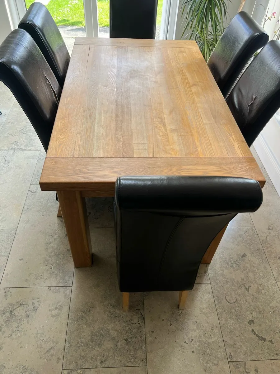 Kitchen table - Image 1