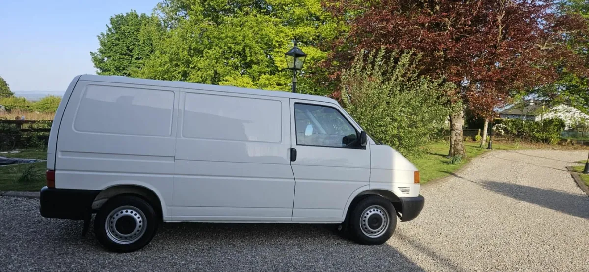 2002 Volkswagen Transporter T4 2.5 TDI FULL MOT - Image 1