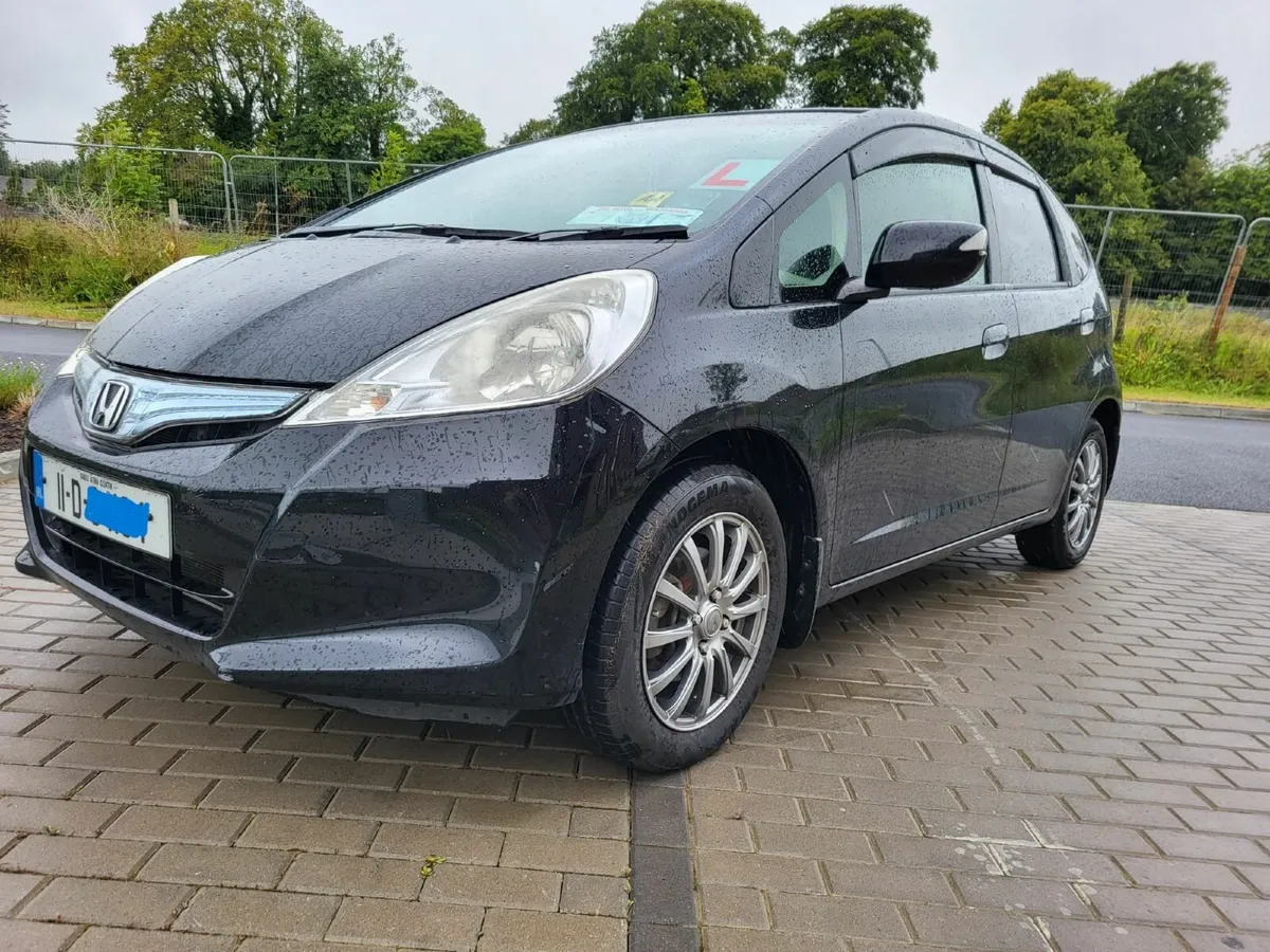2011 Honda Fit Hybrid - low miles 65k - Image 4