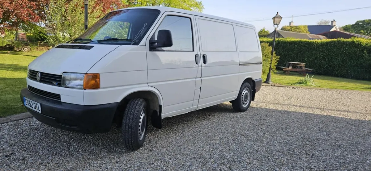 2002 Volkswagen Transporter T4 2.5 TDI FULL MOT - Image 2