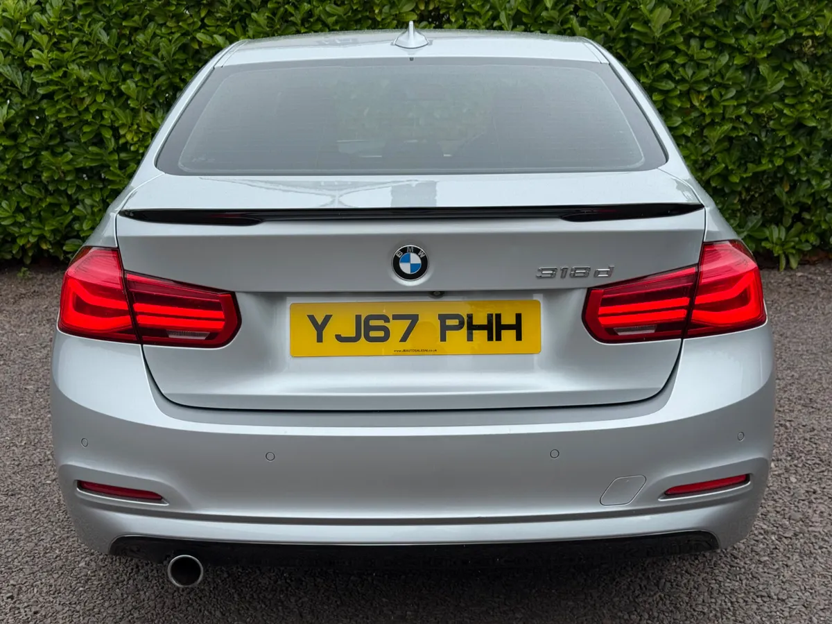 BMW 3-Series 2018 **Low miles** - Image 3