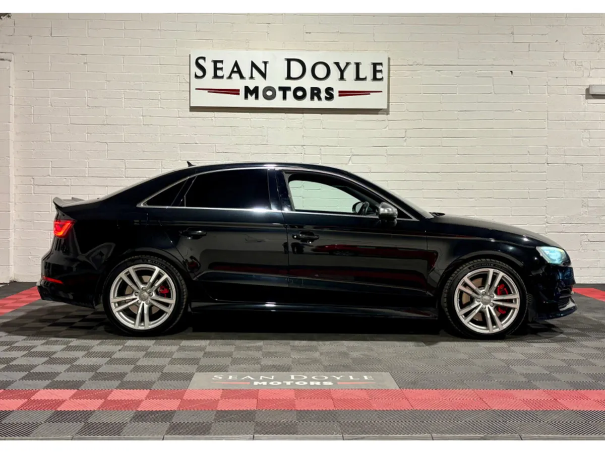 Audi S3 2.0 TFSI QUATTRO AUTO Saloon - Image 4