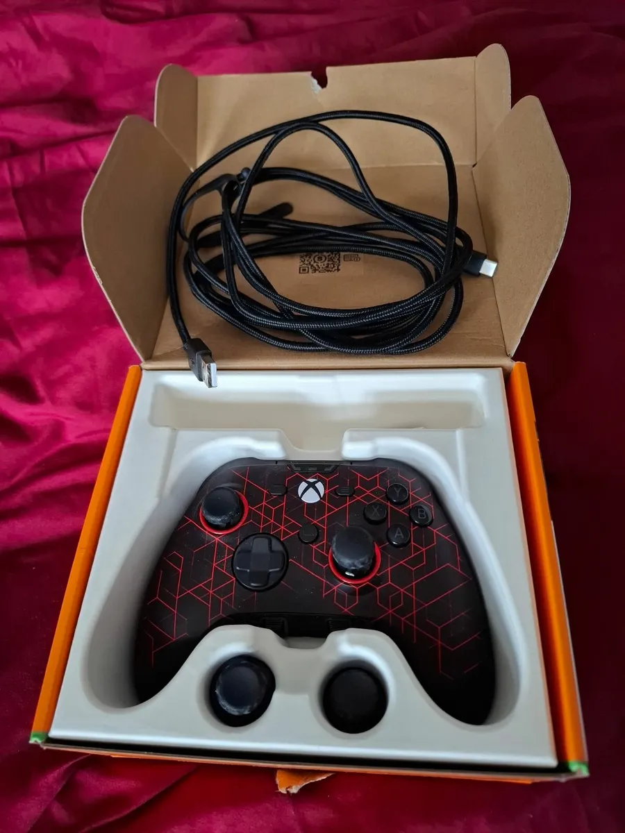 Scuf Valor pro pc/xbox controller - Image 1
