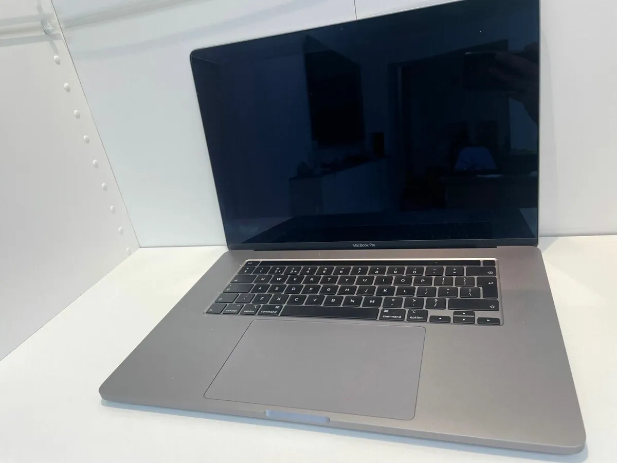 2019 Apple MacBook Pro 16 A2141 i7-9750 16GB 500GB - Image 2
