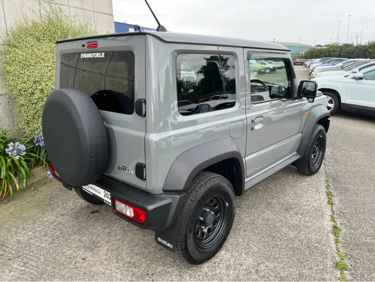 Suzuki Jimny SIERRA 4 SEAT 1.5 PETROL MANUAL //HEA - Image 4