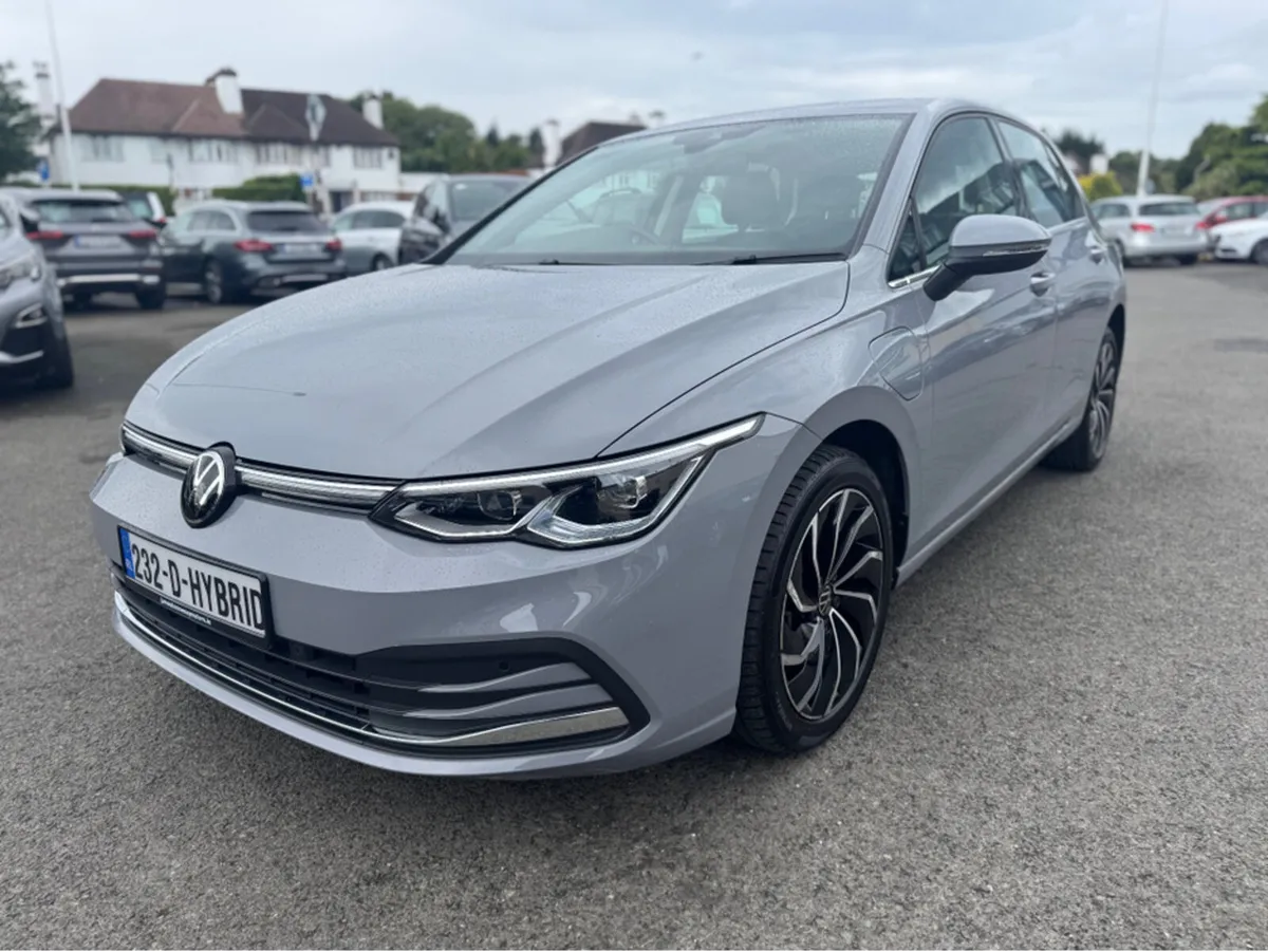 Volkswagen Golf STYLE TSI E-HYBRID S AUTO - Image 2