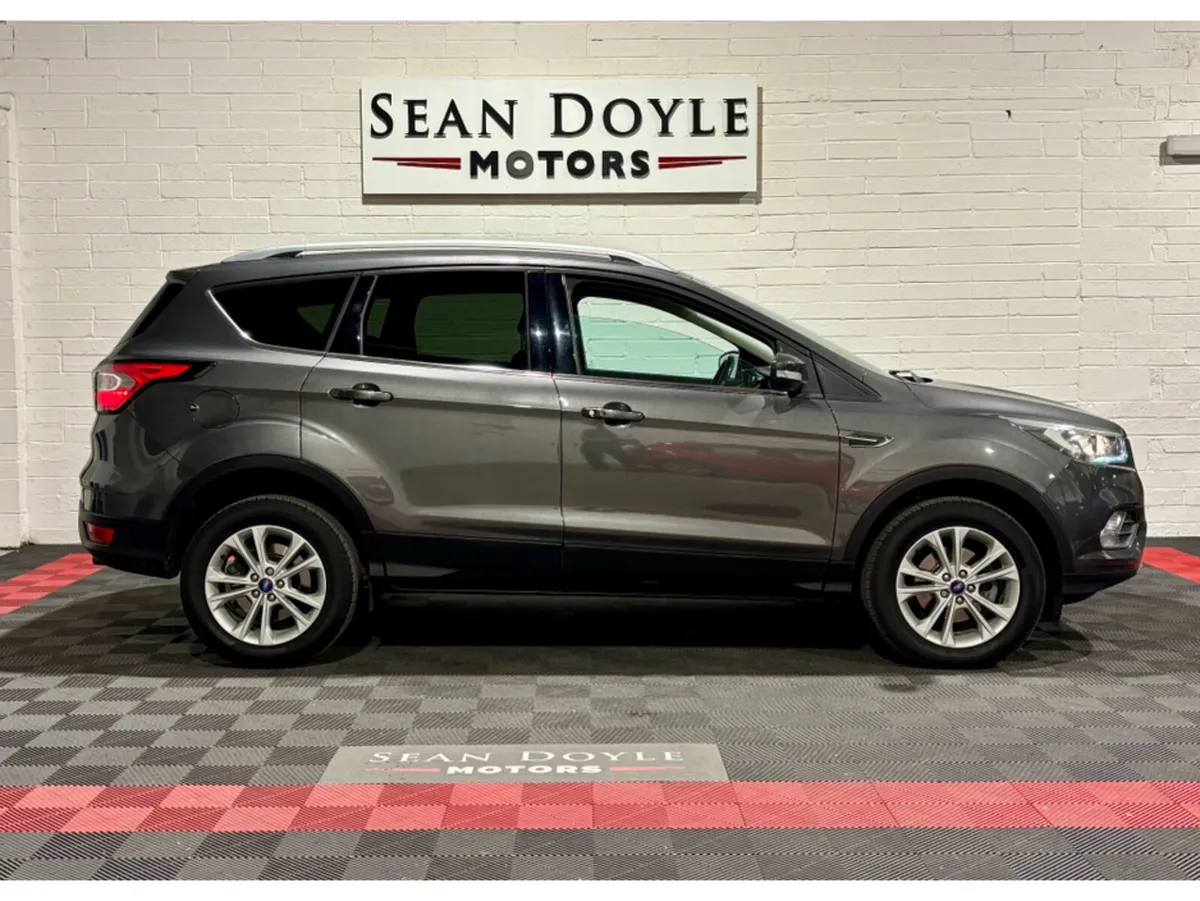 Ford Kuga TITANIUM 1.5 TDCI 5 SEATER COMMERCIAL IN - Image 2