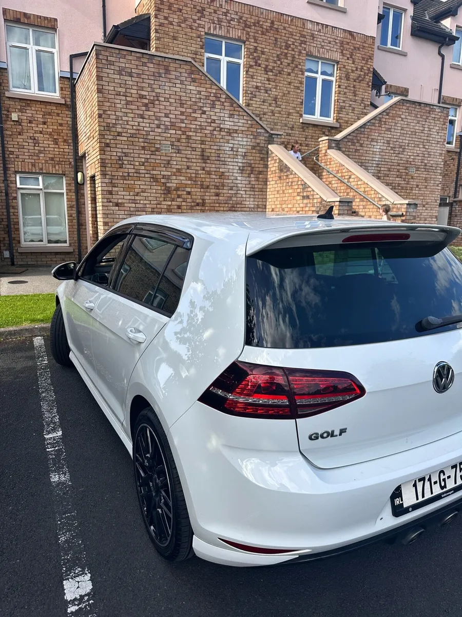 VW Golf Automatic 2017 - Image 3