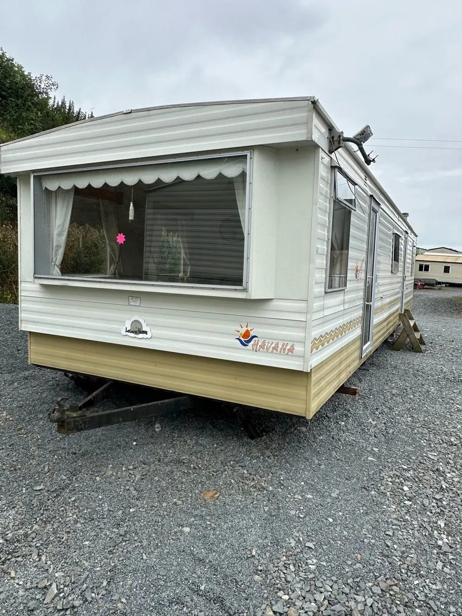 34 x 10 Mobile Home with 3 Bedrooms - Image 1