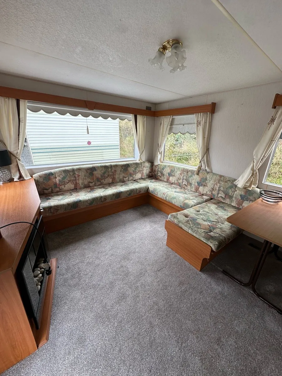 34 x 10 Mobile Home with 3 Bedrooms - Image 3