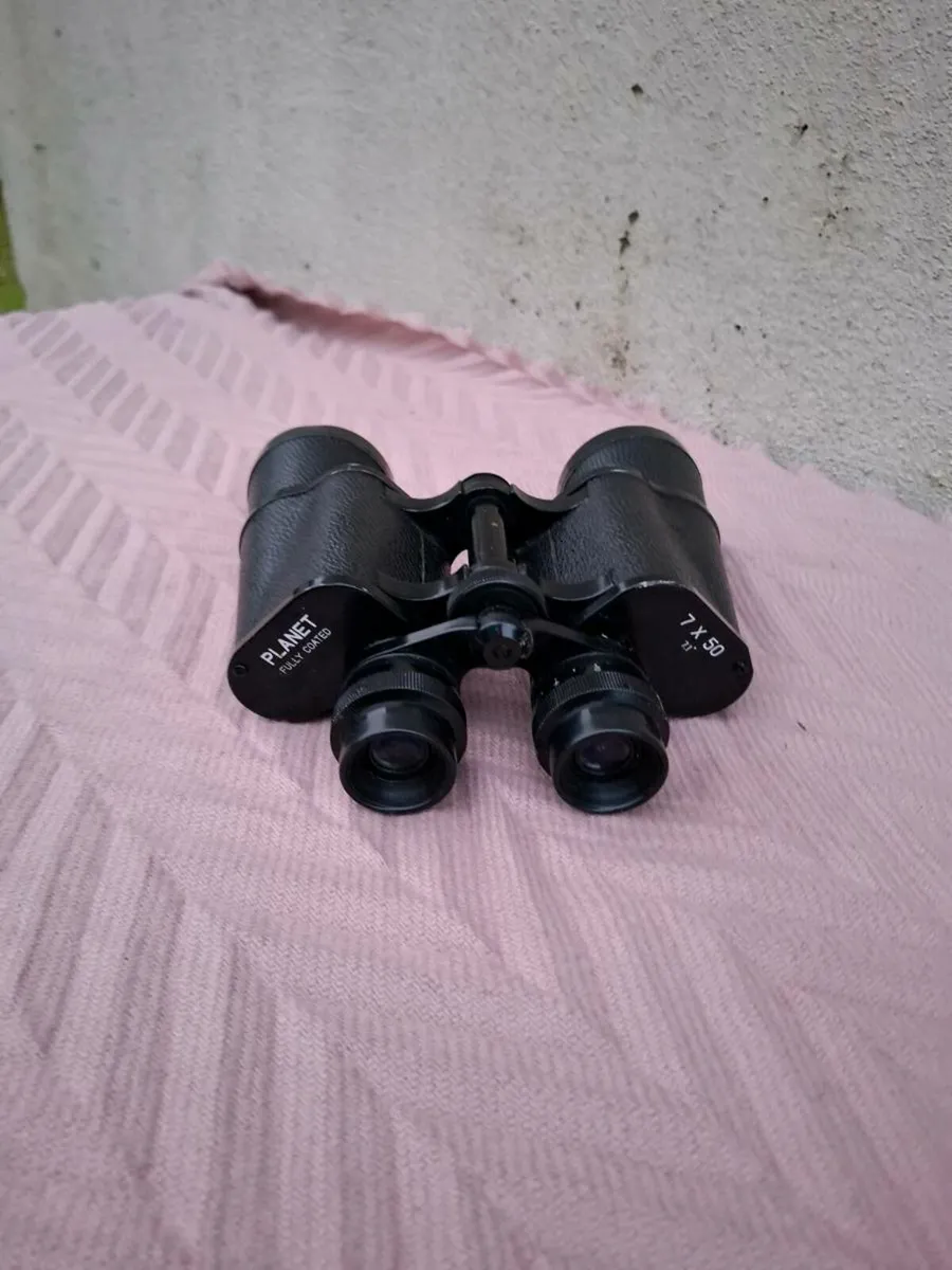 Planet binoculars postage possible - Image 1