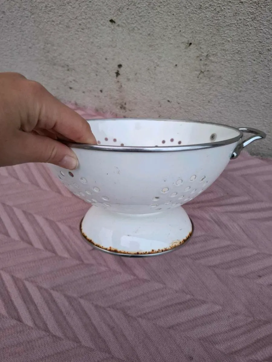 Enamel vintage strainer possible to post - Image 3