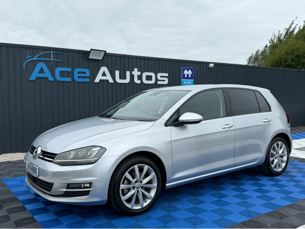 Volkswagen Golf **ON HOLD** HIGHLINE - 1.4 PETROL - Image 3