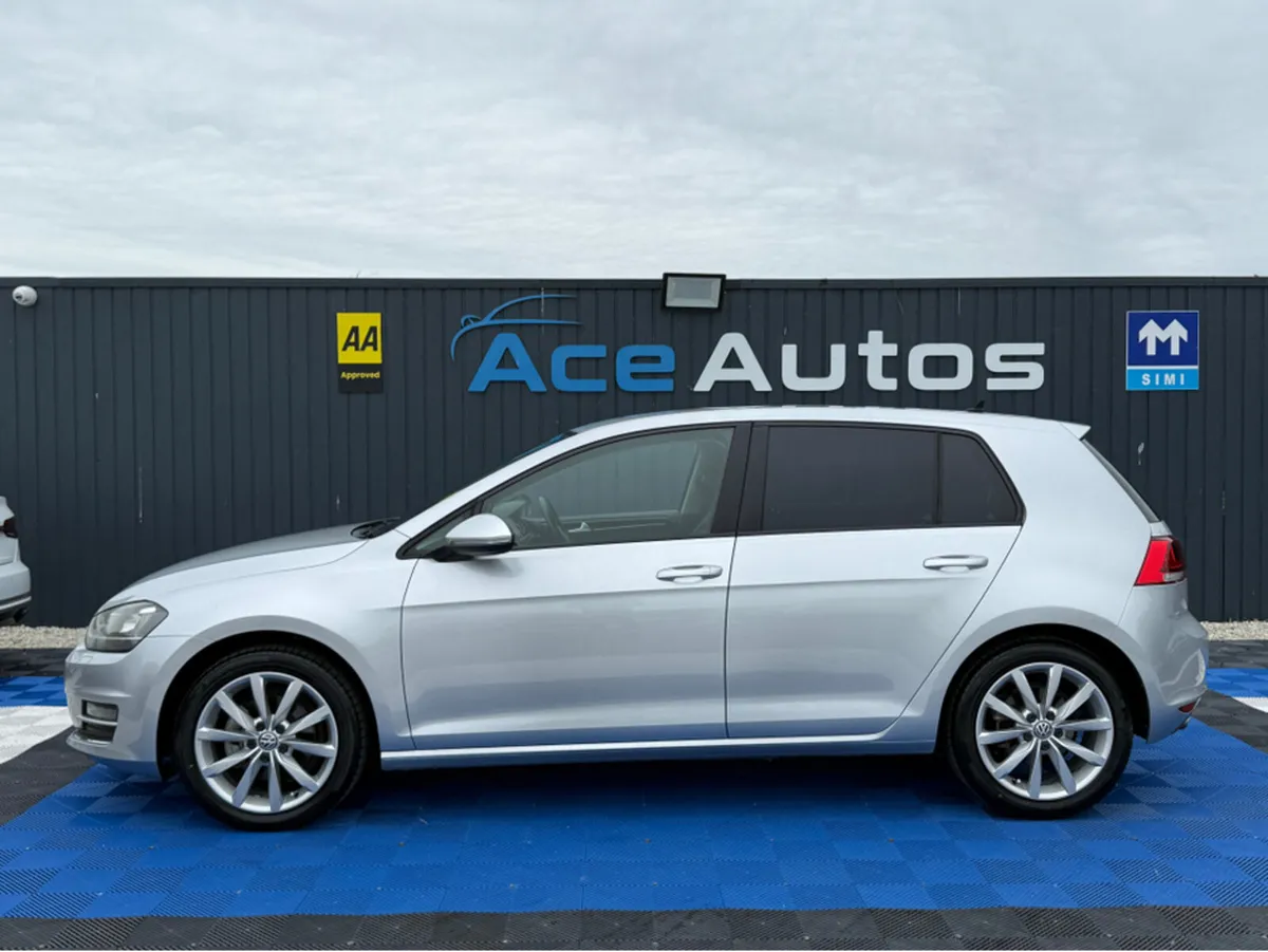 Volkswagen Golf **ON HOLD** HIGHLINE - 1.4 PETROL - Image 4